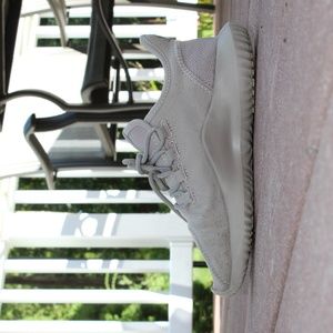 Adidas Tubular Child Size 3.5